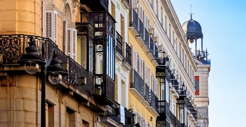 Een recreatiewoning kopen in Spanje: wat moet je weten vóór je tekent?