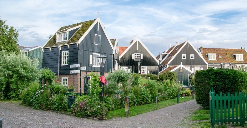 Vakantiehuizen met verwarmd zwembad in Nederland