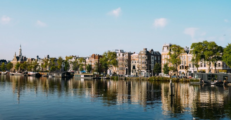 Verhuizen van of naar Amsterdam